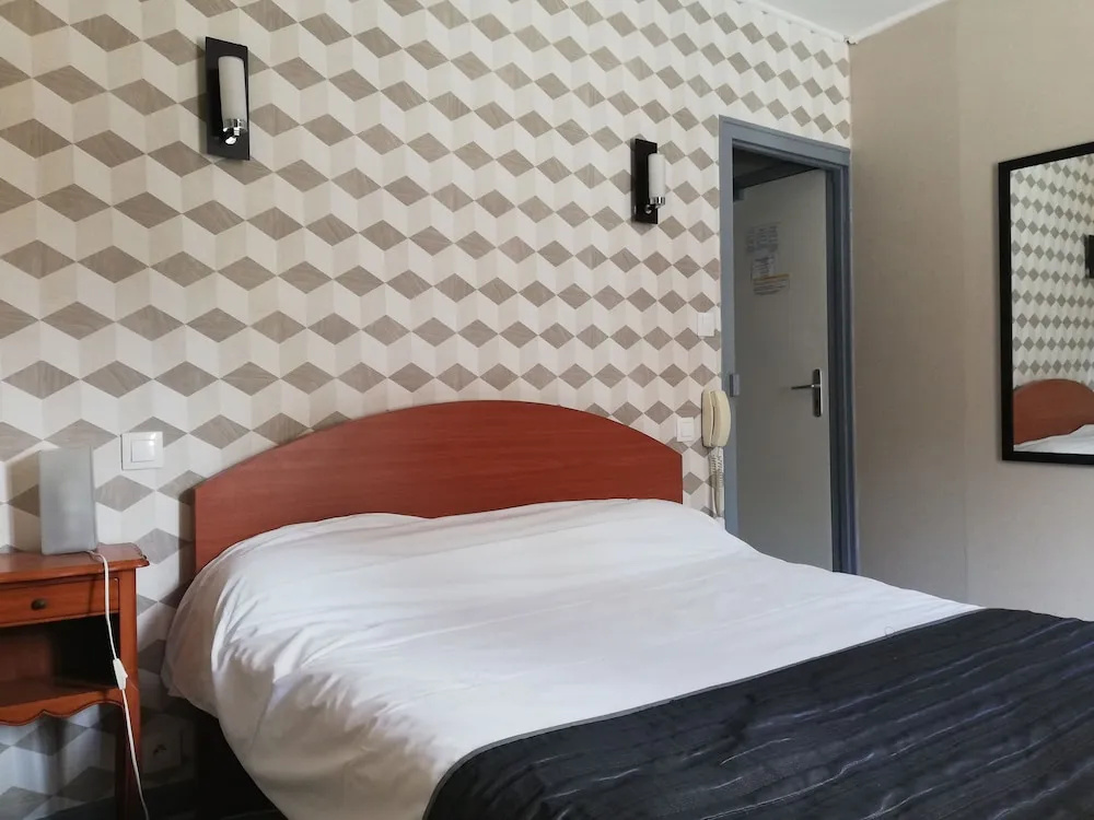 Voir la photo 2 — Hotel de France