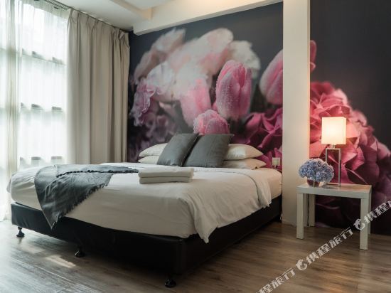 V Garden Hotel