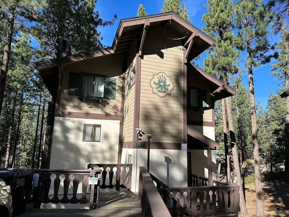 1192 Timber Lane 4 Bedroom Home