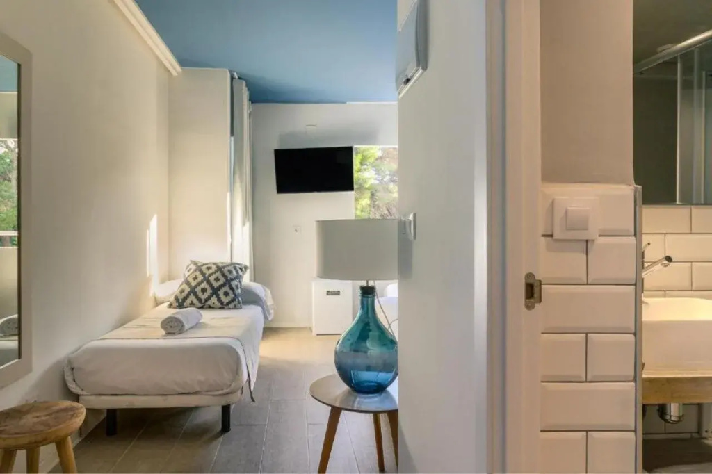 You & Co. Saler Beach Boutique Hotel — фото