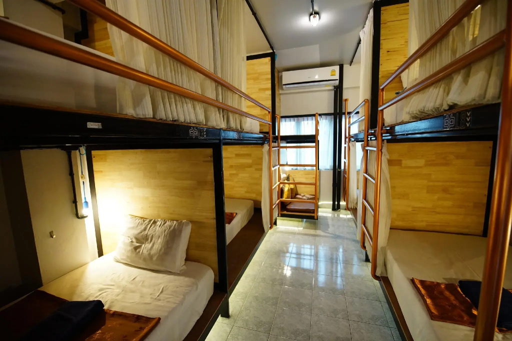 Sleep Owl Hostel — фото