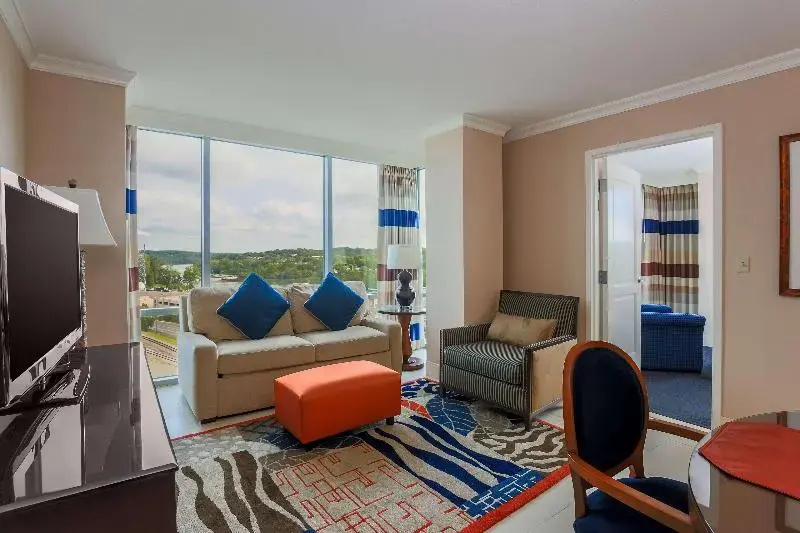 1 Bedroom Double Suite with balcony (full double bed)