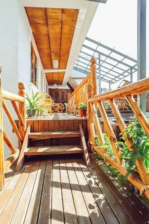 Balcony & Terrace