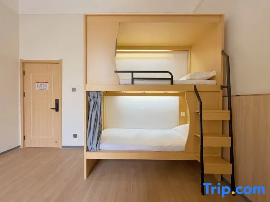 Bed in Dorm (female dorm)