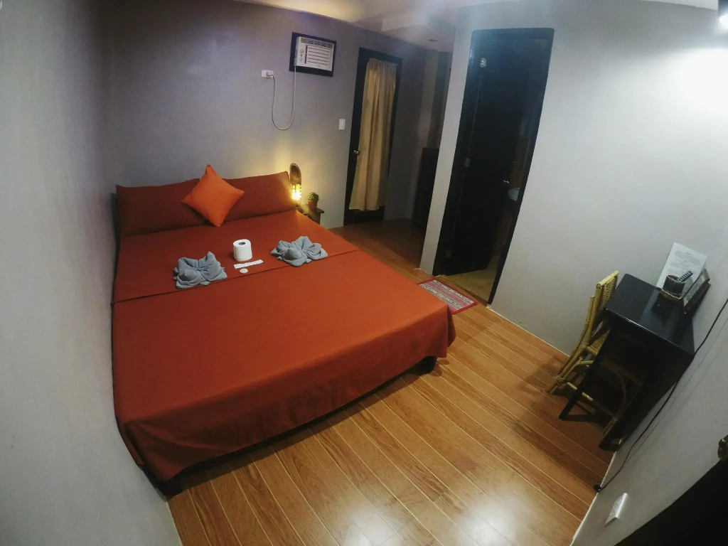 Standard Double room (full double bed)