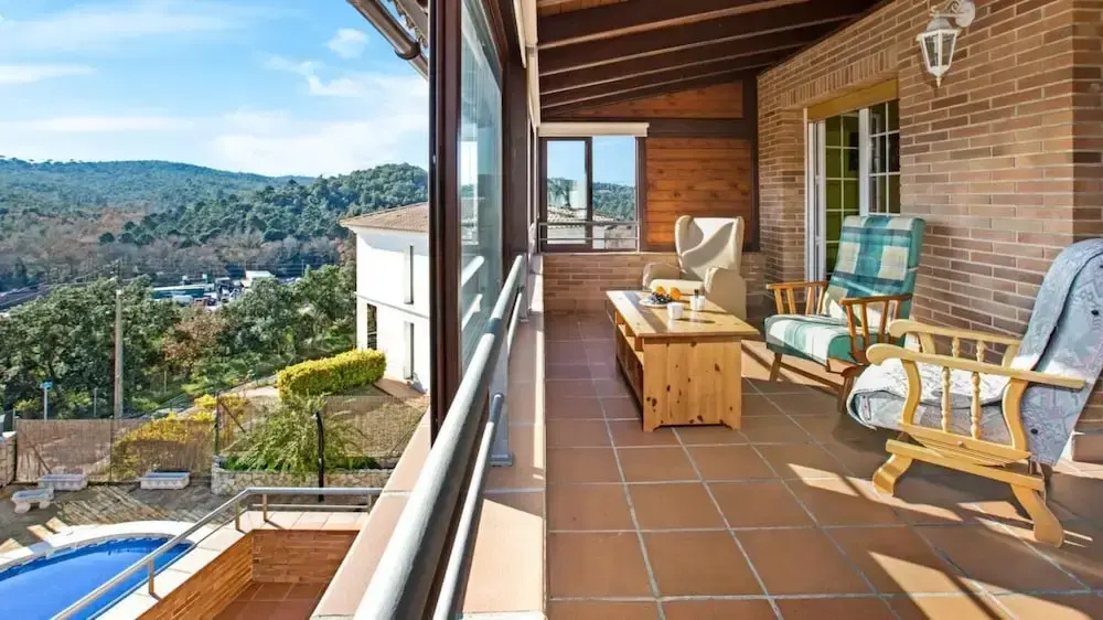 Sotet in Vidreres With 4 Bedrooms and 2 Bathrooms