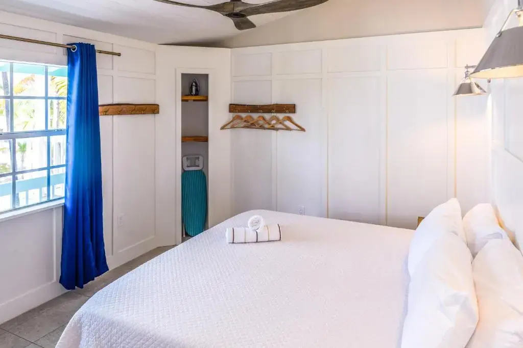2 Bedrooms Treehouse Suite with water view