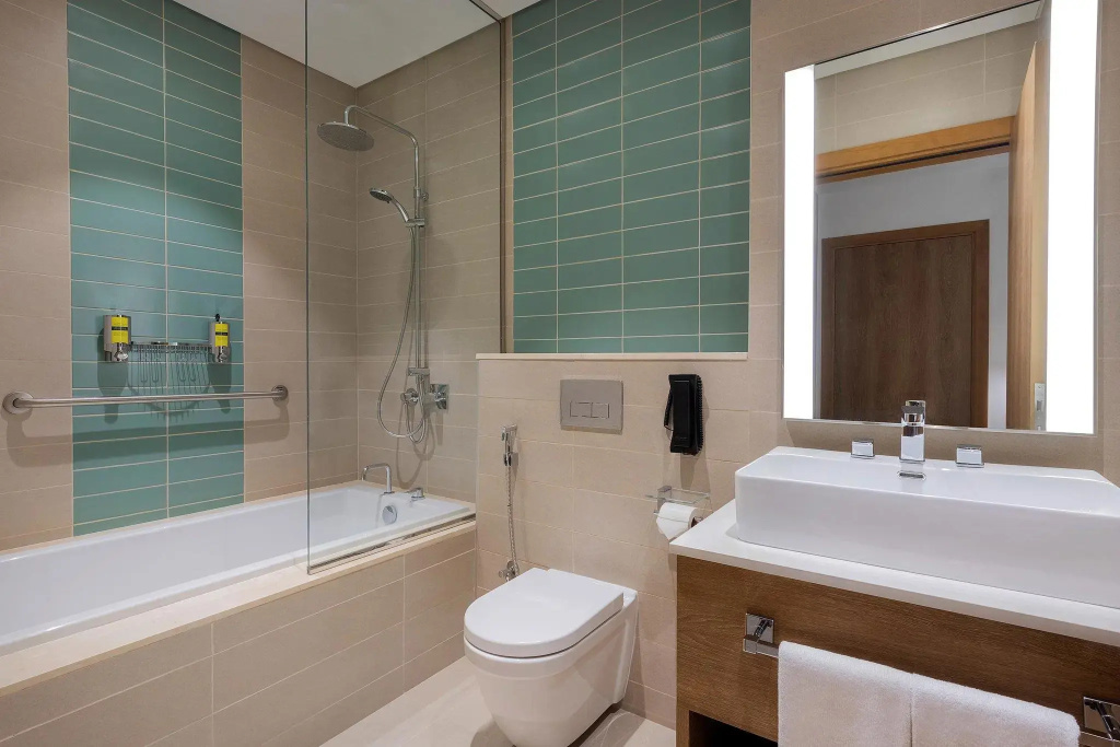 1 Bedroom Double Suite with city view (full double bed)