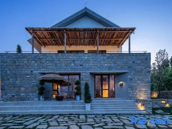 Floral Yun She Courtyard Homestay (Yimeng Mountain Yunmeng Scenic Area)