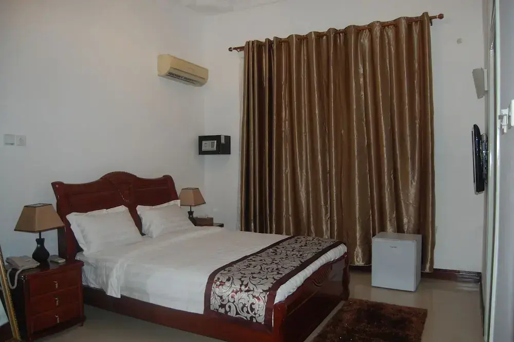 Kingsbridge Royale Hotel - Chambres