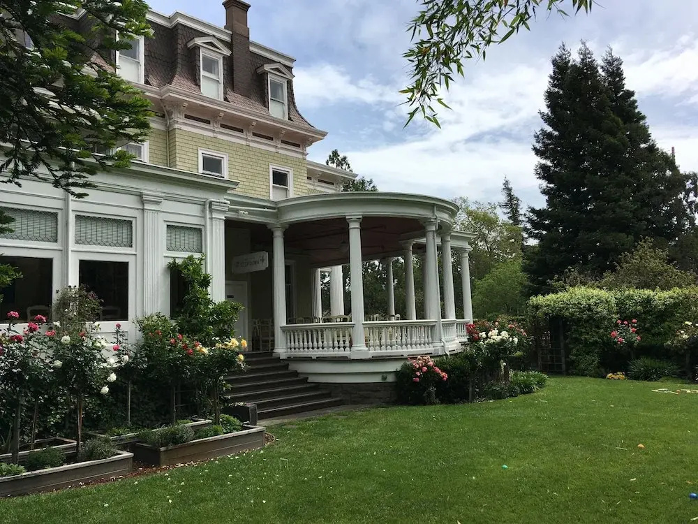 Churchill Manor B&B