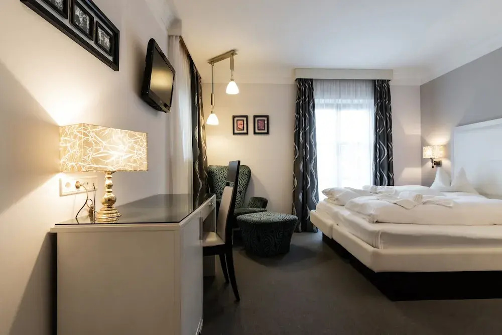 Comfort Double room with balcony (full double bed)
