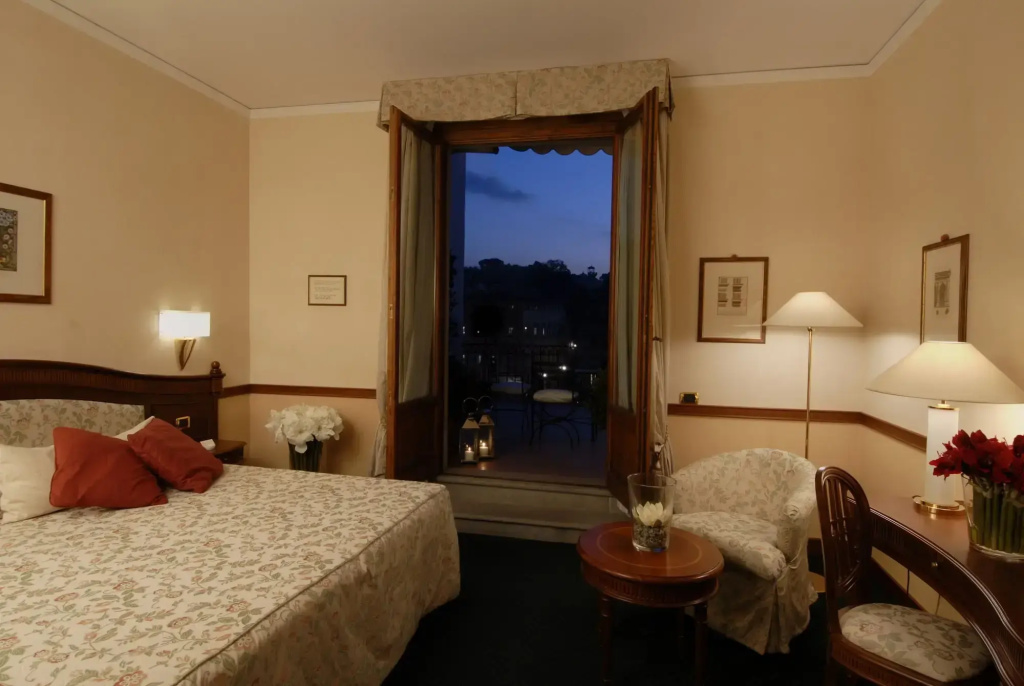 Hotel photo 12