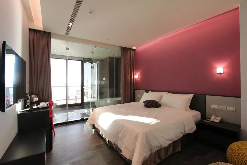 Standard Double room with balcony and with sea view (full double bed)
