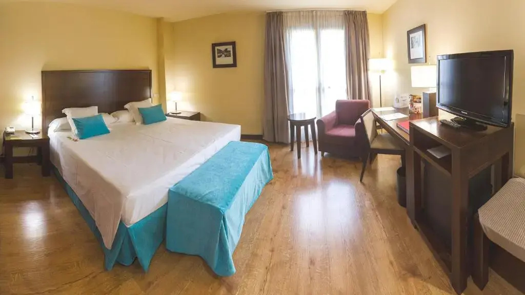 Grand Hotel Ciudad De Barbastro - Chambres