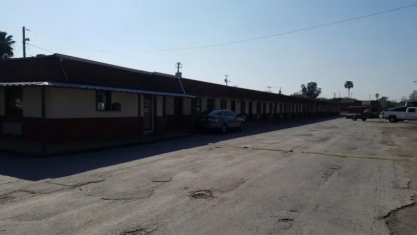 Budget Inn
