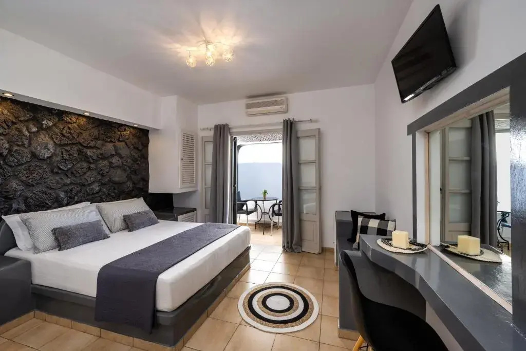 Superior Double room (full double bed)