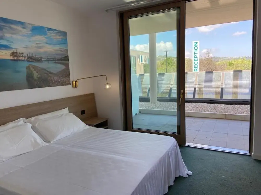 2 Bedrooms Classic Quadruple room with city view