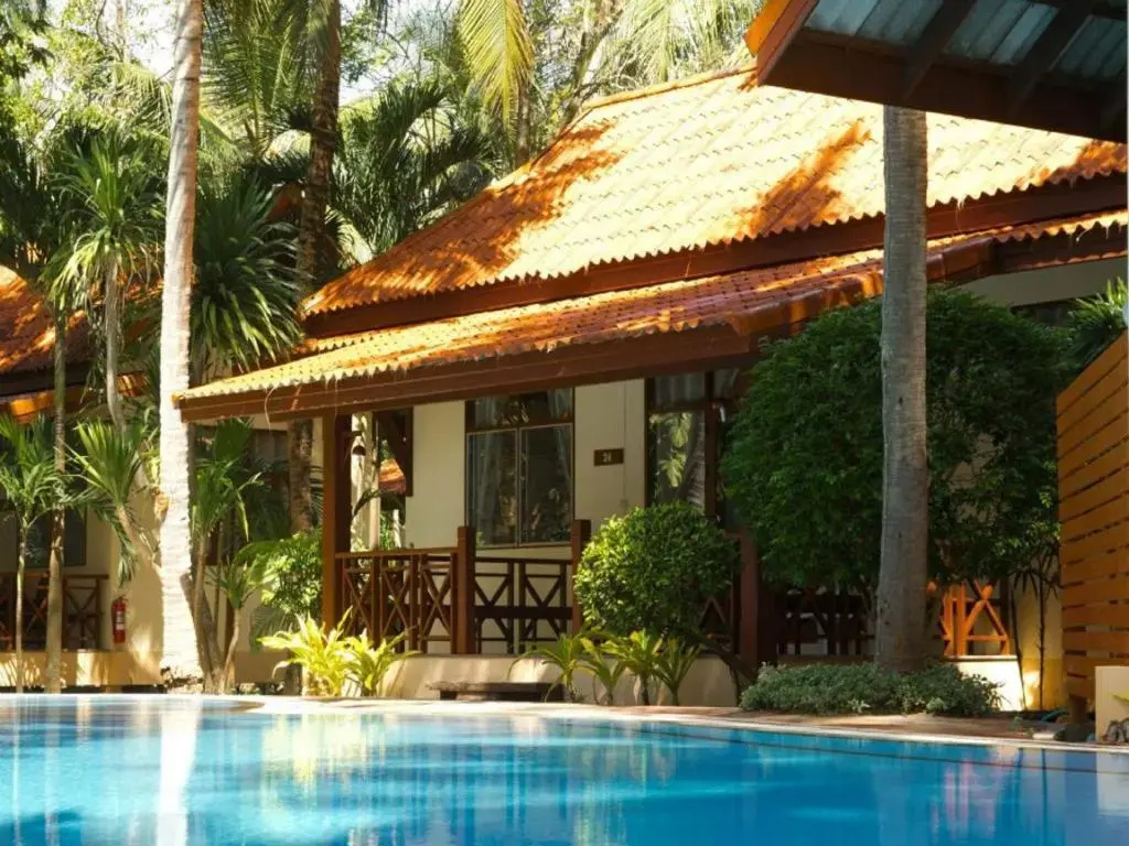 2 Bedrooms Deluxe Bungalow with pool view