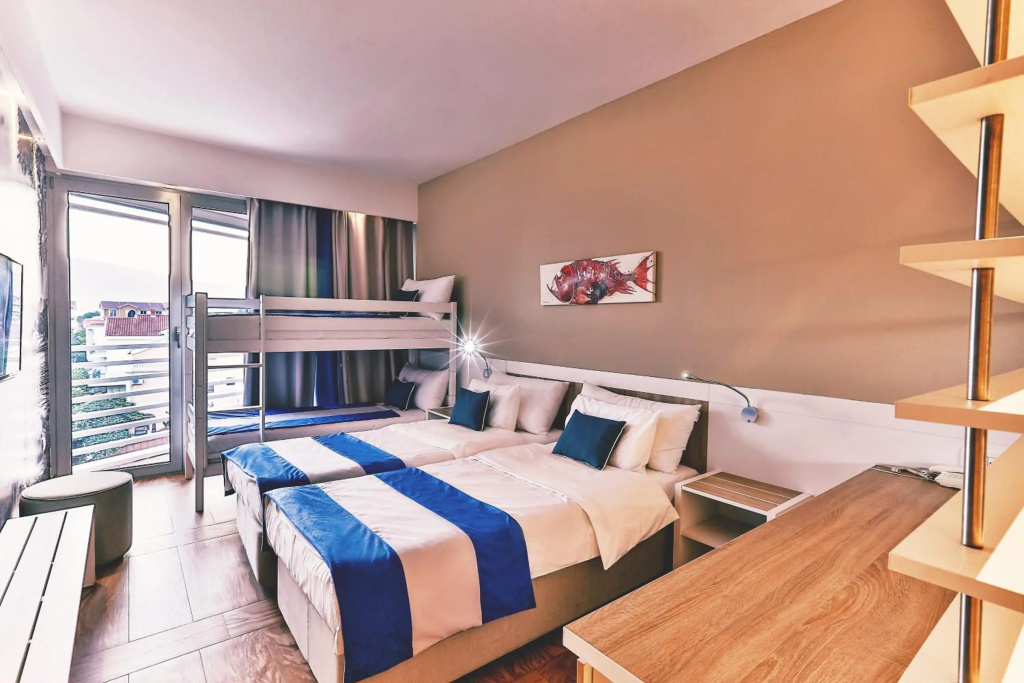 Carine Hotel Delfin - Général