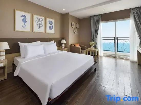 Deluxe Double room with sea view (full double bed)