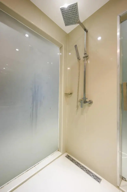 Superior Double room with balcony (full double bed)