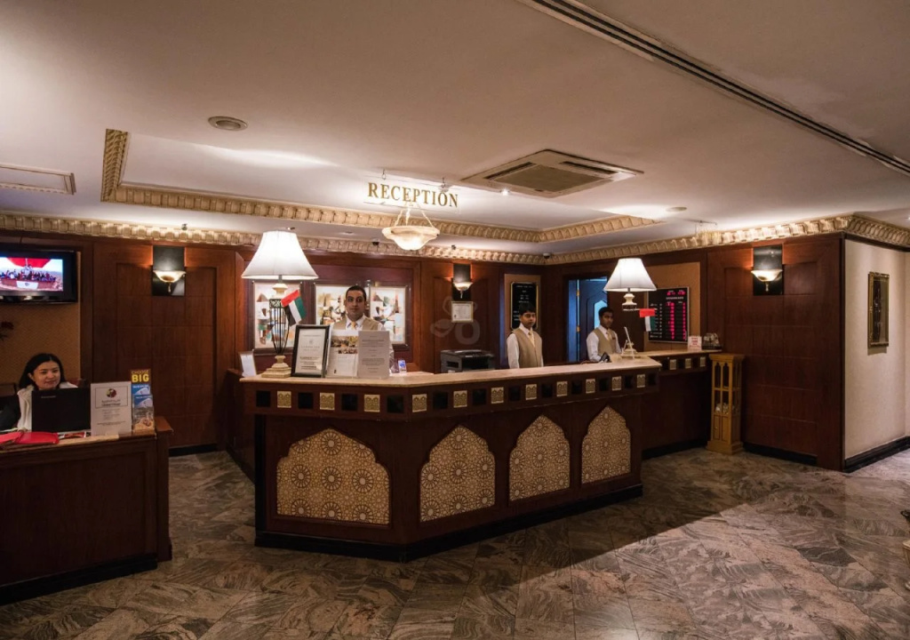 Lobby & Reception