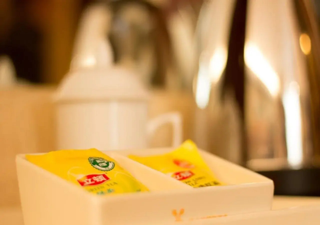 Food & Beverage