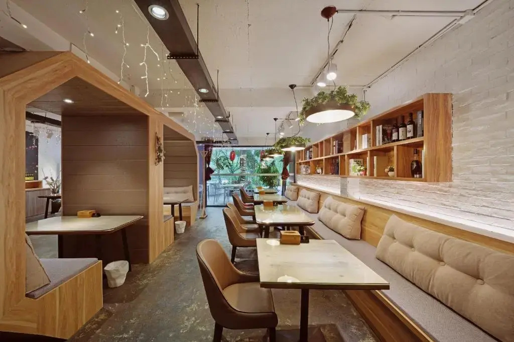 Food & Beverage