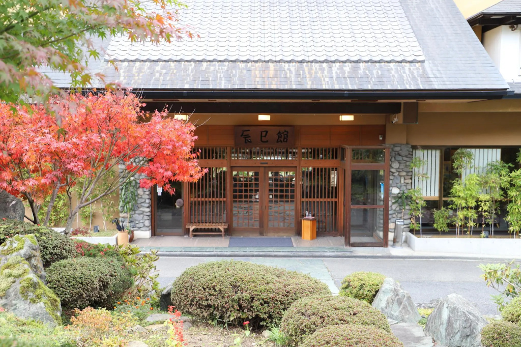 Kamimokuonsen Tatsumikan