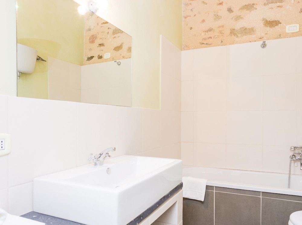 1 Bedroom Basement Apartment