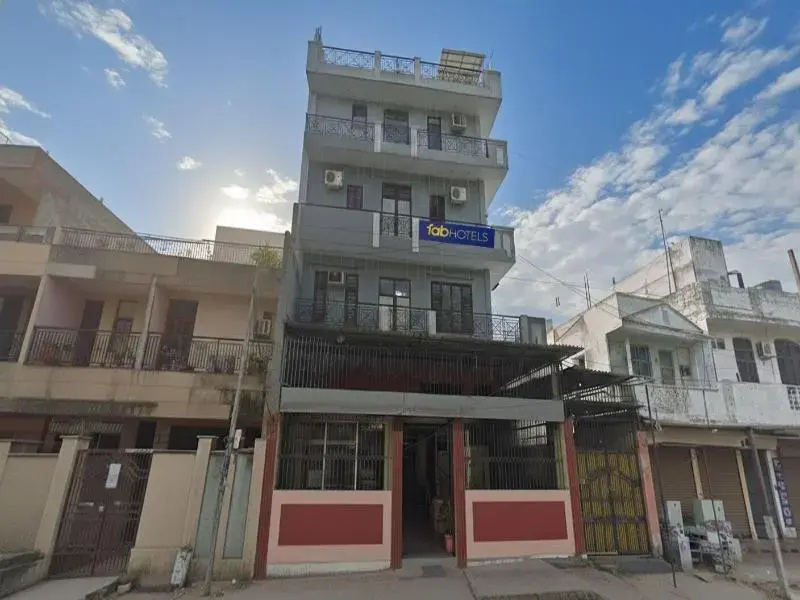 Fabhotel Ashok Vihar