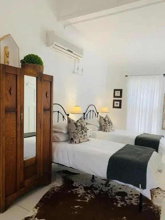 Standard Double room with pool view (full double bed)