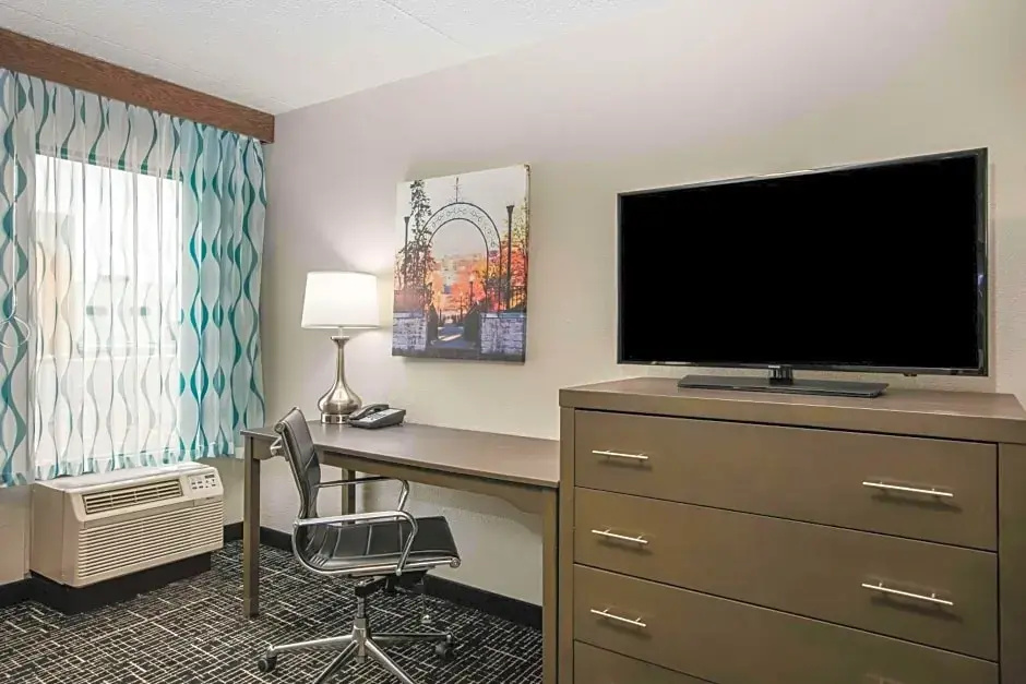 La Quinta Inn by Wyndham Davenport & Conference Center - Chambres