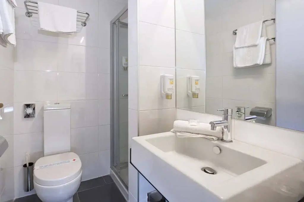 Economy Triple room
