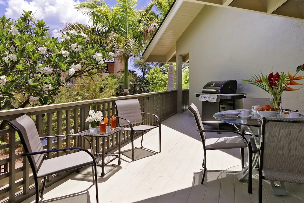 2141 IliIli Rd - 14 Br Villa