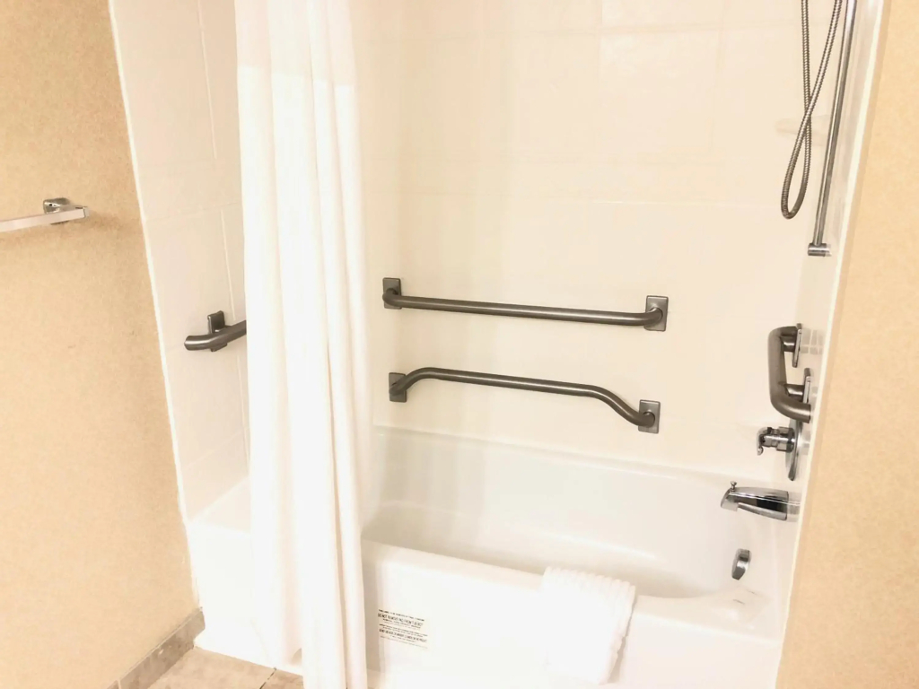 Country Inn & Suites by Radisson, Greenville, NC - фото 10