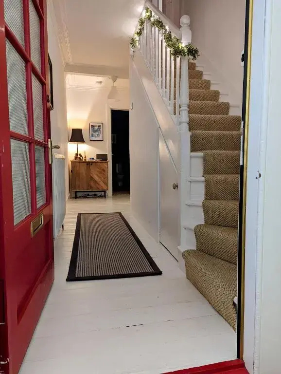 Central Hawick spacious stylish flat with log burner