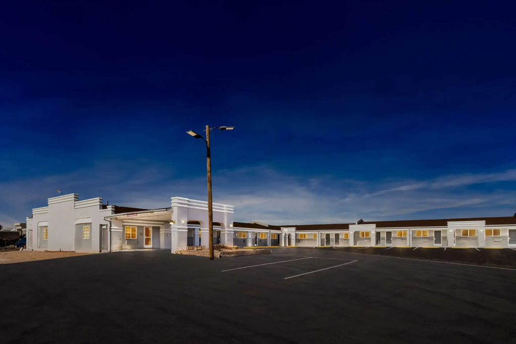 Econo Lodge Inn & Suites Santa Rosa