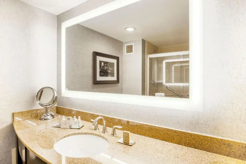 Standard room with city view