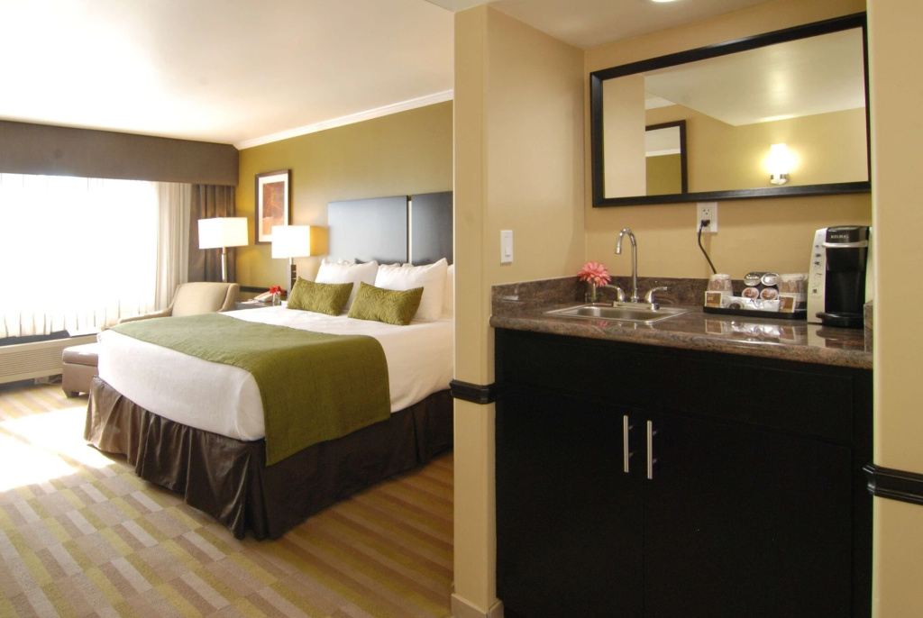 Отель Best Western Canoga Park Motor Inn в Лос-Анджелесе