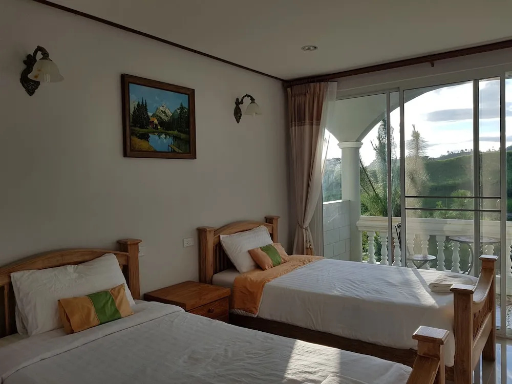 Superior Double room with balcony (twin beds)