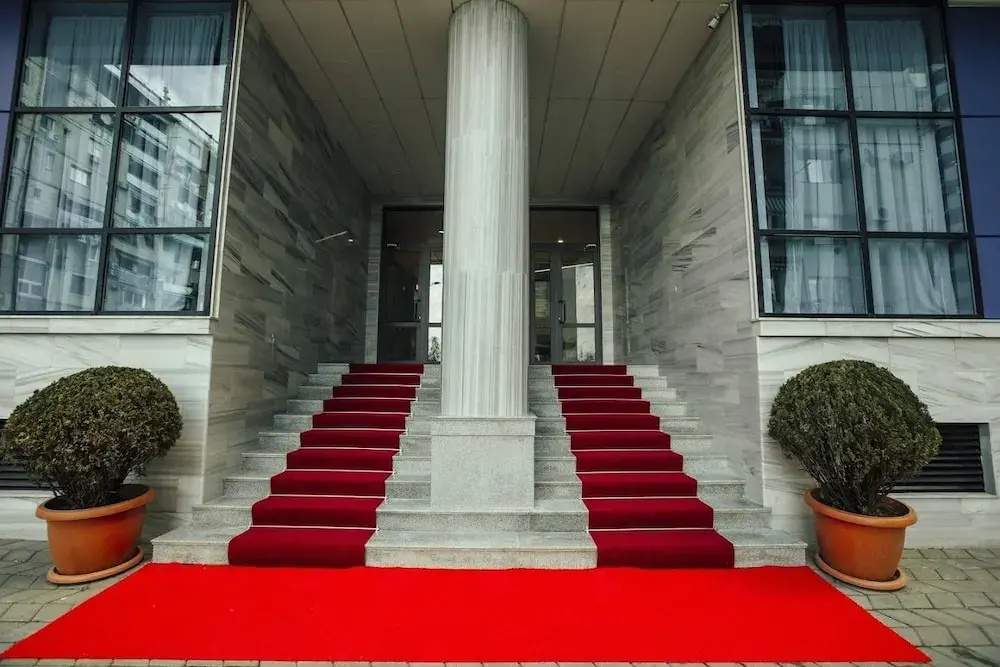 Hotel West
