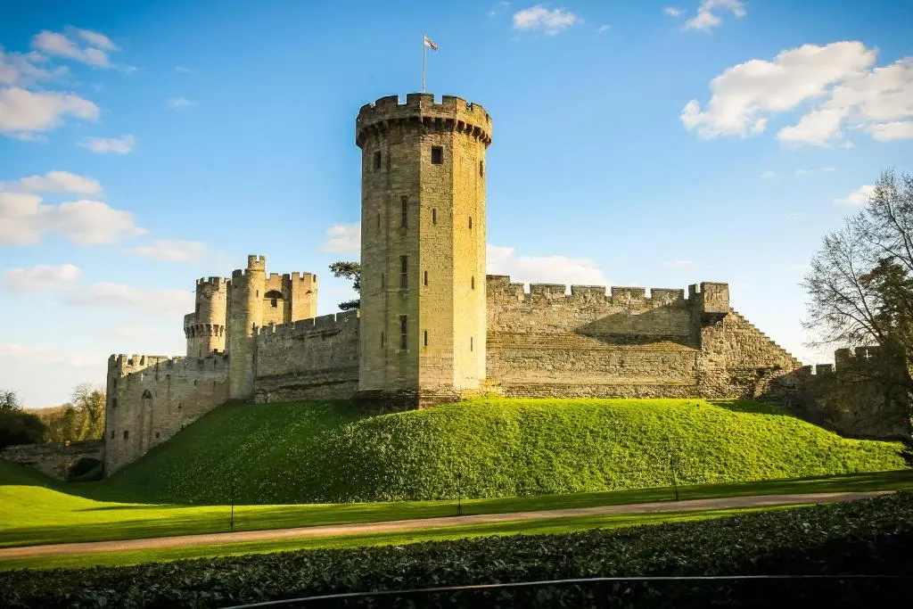 Warwick Castle Hotel and Knight's Village