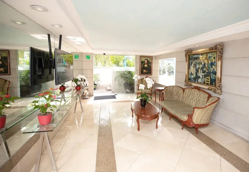 Hotel photo 2