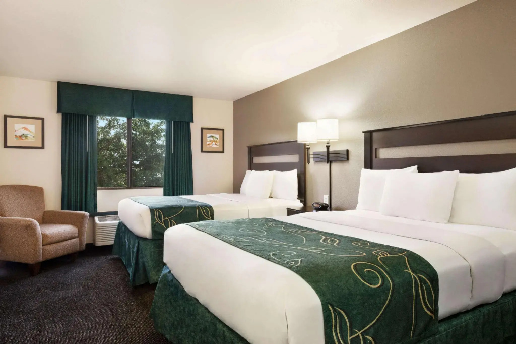 Quadruple room