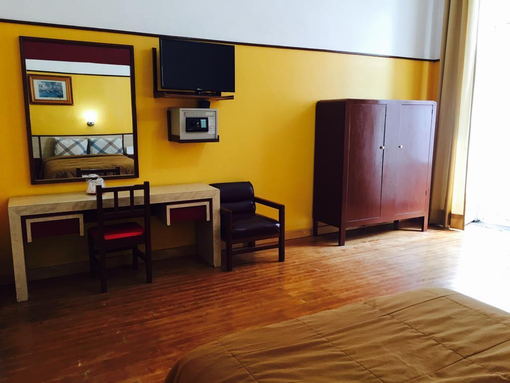 Hotel Isabel by null