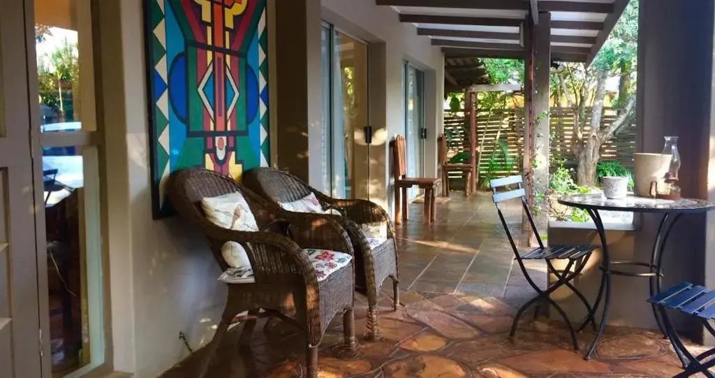 標準雙人房，泳池景，配有大床