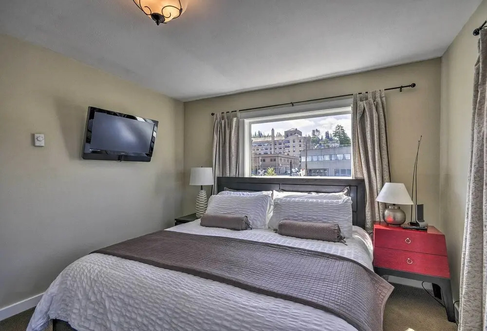 Waterfront Condo on Pier in Downtown Astoria! — фото 2