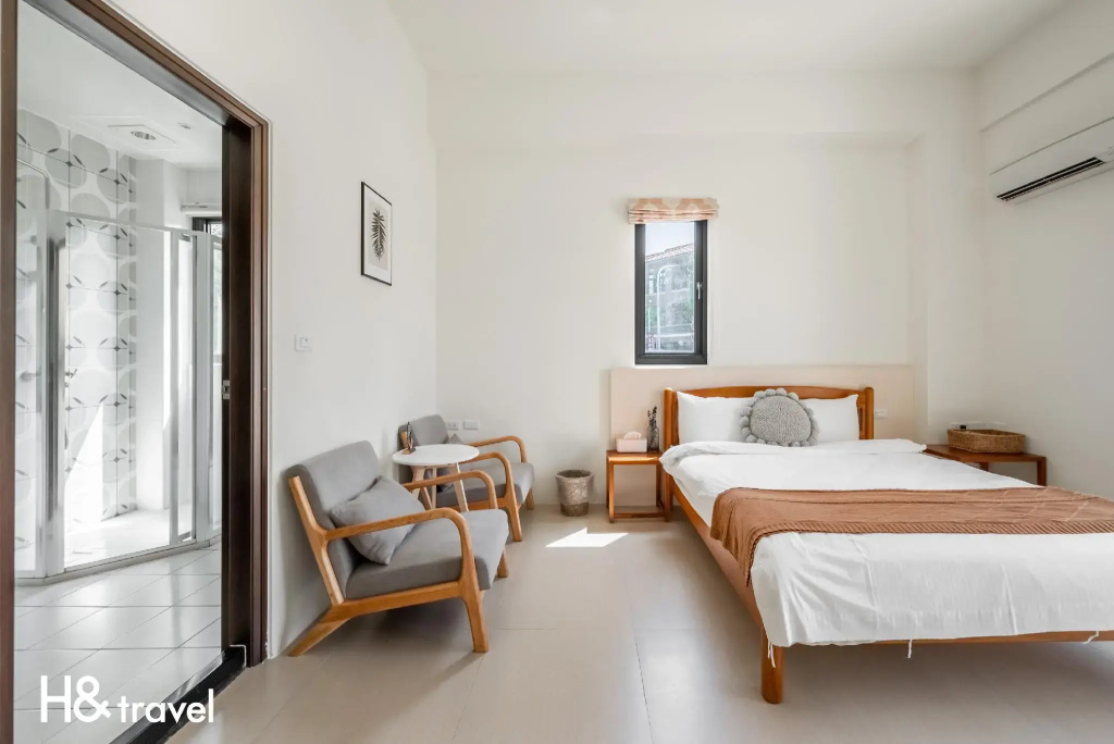 Standard Double room (full double bed)